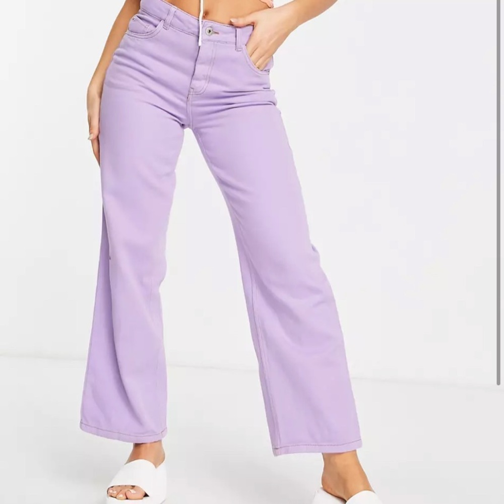 These are the Noisy May high waist straight leg jeans in purple!